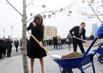 President Ilham Aliyev and his spouse break ground for Baku White City (PHOTO)