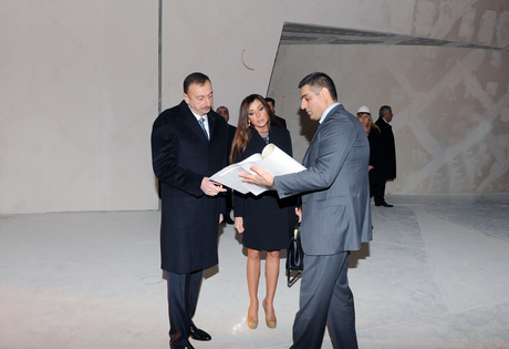 President Ilham Aliyev and his spouse visit construction site of Heydar Aliyev Center (PHOTO)