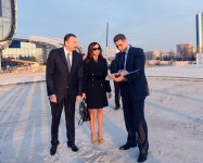 Президент Азербайджана и его супруга ознакомились с ходом строительства Центра Гейдара Алиева (ФОТО)