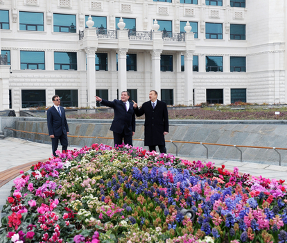 President Ilham Aliyev inspects new park in front of Tax Ministry`s Special Regime Tax Service Department (PHOTO)