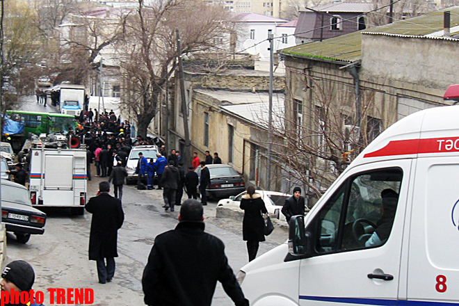 В Баку эвакуированы учащиеся Евролицея (версия 3) (ФОТО)