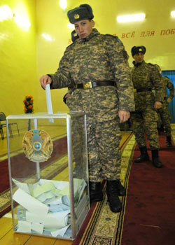 Kazakh military vote in parliamentary elections