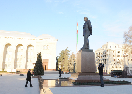 Президент Азербайджана прибыл в город Гянджа (ФОТО)