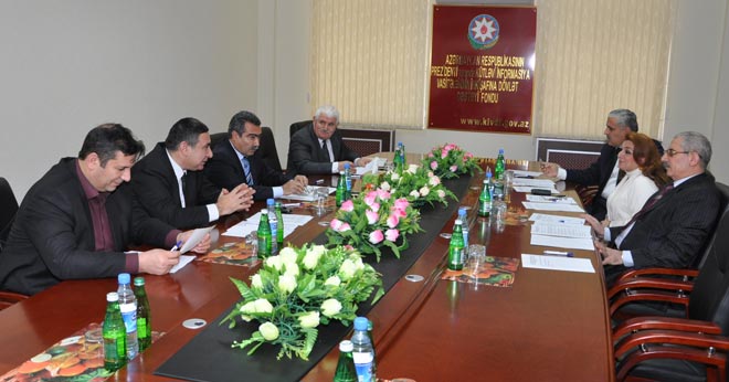 About 1.3 million manat is allocated to the newspapers in Azerbaijan in 2011 (PHOTO)