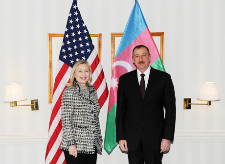 Президент Ильхам Алиев встретился с госсекретарем США Хиллари Клинтон (ФОТО)