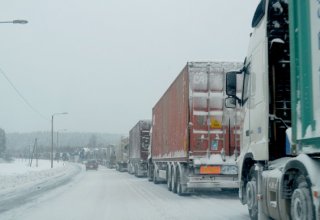 Первый снег создал трудности для водителей на дороге Шамахы-Пиргулу