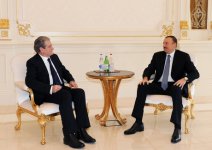 Azerbaijani President receives Albanian PM (PHOTO)