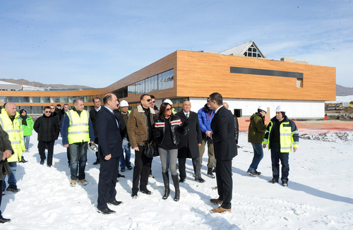 President Ilham Aliyev and his spouse inspect construction of Shahdag Winter and Summer Tourism Complex in Gusar (PHOTO)