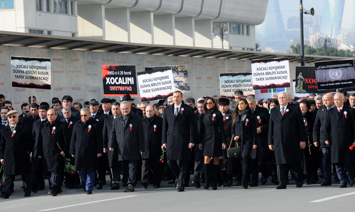 President of Azerbaijan honors memory of Khojaly genocide victims (PHOTO)