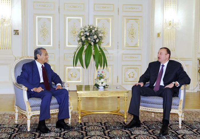 Президент Азербайджана принял бывшего премьер-министра Малайзии