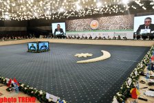 В Баку проходит III форум "мозговых центров" стран-членов ОИС (ФОТО)
