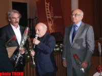 В Баку состоялась церемония вручения премии "Зирвя-2011" (фотосессия)