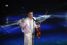Феерическое шоу скрипача Анара Юсифова в Баку - от нежной романтики до безудержной страсти! (фотосессия)
