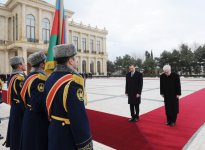 В Баку состоялась церемония официальной встречи Президента Хорватии (ФОТО)