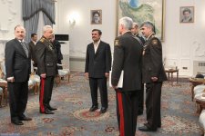 Azərbaycanın müdafiə naziri İranın prezidenti ilə görüşüb (FOTO)
