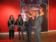 В Баку открылась выставка, посвященная памяти Эльмиры Гусейновой: "Моя мать рано ушла из жизни" (фотосессия)