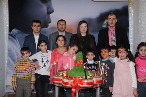 Азербайджанский AtaBank порадовал 300 детей, лишенных родительской опеки (ФОТО)