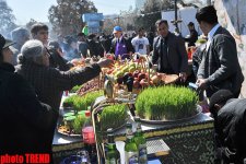 Новруз в Азербайджане - праздничный стол, традиции (фотосессия)