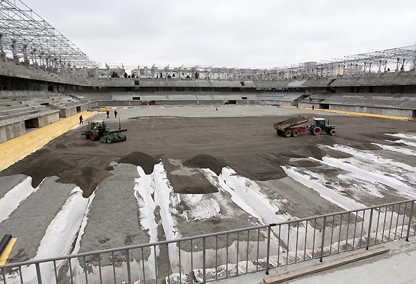 Строительство стадиона в жилом массиве "8-й километр" в Баку (фото)