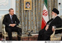 Иран поддерживает реформы, проводимые в Сирии - Али Хаменеи