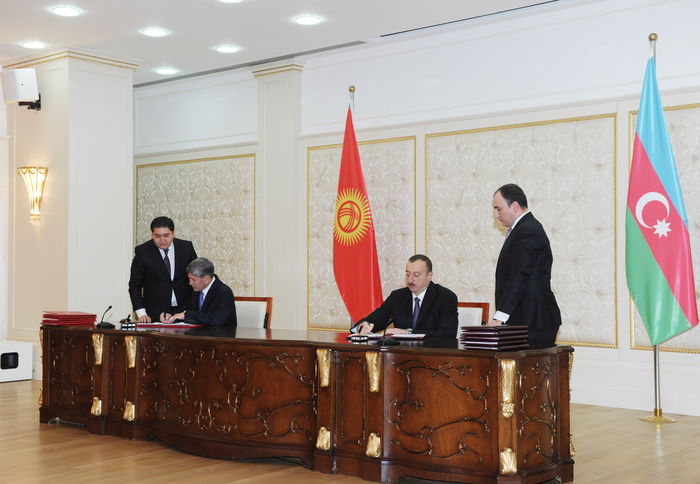 В Баку подписано шесть азербайджано-киргизских документов (ФОТО)