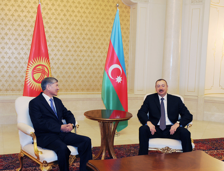 Presidents of Azerbaijan and Kyrgyzstan meet one-on-one (PHOTO)
