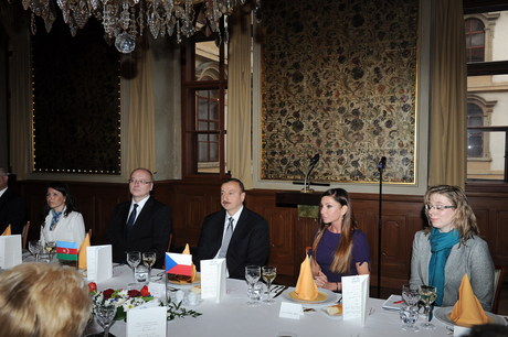 Обед в честь Президента Азербайджана был дан в Праге (ФОТО)
