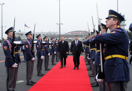 Azerbaijani President completes state visit to Czechia