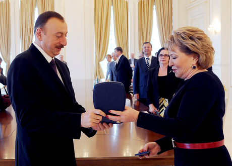 Prezident İlham Əliyevə MDB Parlament Assambleyasının "Birlik" ordeni təqdim edilib (FOTO)