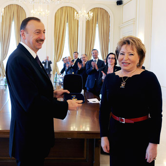 Prezident İlham Əliyevə MDB Parlament Assambleyasının "Birlik" ordeni təqdim edilib (FOTO)