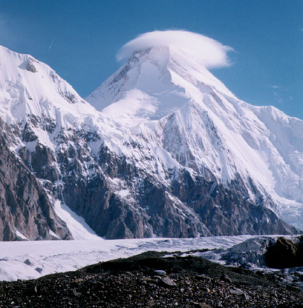 İki alpinist Himalay dağlarında qara "girov düşdü"