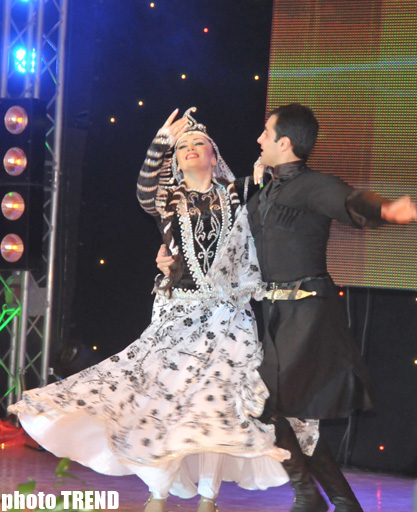 "Сказочная Восточная ночь" танцовщицы Фатимы в Баку (фотосессия - видео)