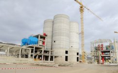 Prezident İlham Əliyev inşası davam etdirilən Qazax sement zavodu ilə tanış olub (FOTO)