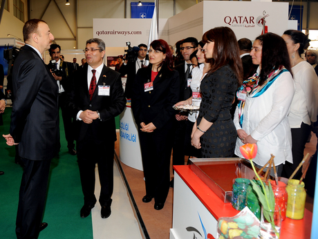 Президент Азербайджана ознакомился с международной выставкой туризма и путешествий в Баку (ФОТО)