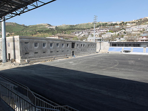 Bayıl qəsəbəsində inşa olunan yeni stadiondan son görüntülər (FOTO)