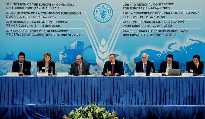 Azerbaijani President attends FAO European Regional Conference (PHOTO)