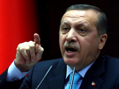 Премьер Турции призвал усилить давление на  сирийский режим