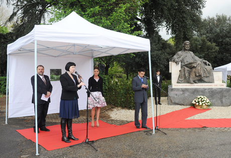 Mehriban Əliyeva: Romada Nizami Gəncəvinin abidəsinin açılması İtaliyada onun yaradıcılığına marağı artıracaq (FOTO)