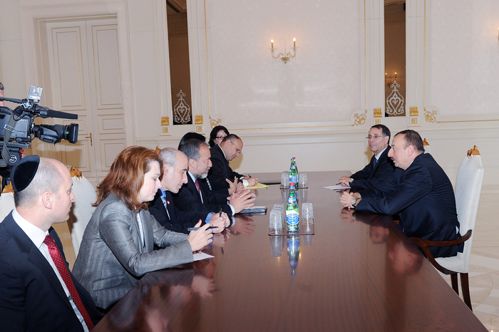 Президент Азербайджана принял делегацию под руководством главы МИД Израиля