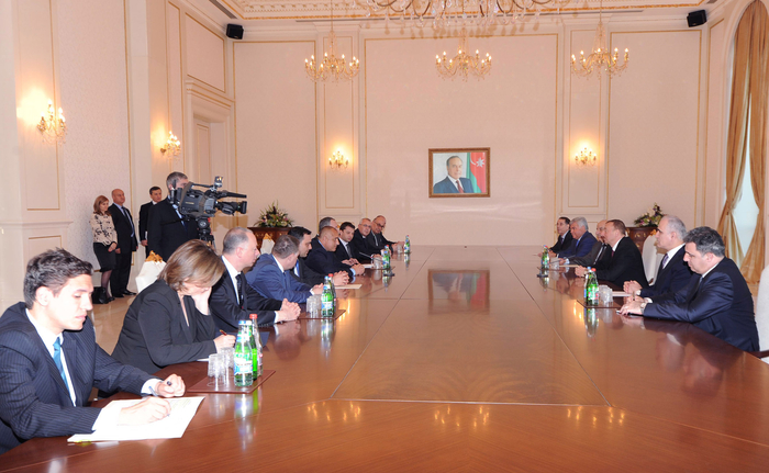 Prezident İlham Əliyev: Azərbaycan Bolqarıstan ilə ikitərəfli əlaqələrin daha da genişləndirilməsində maraqlıdır (FOTO)