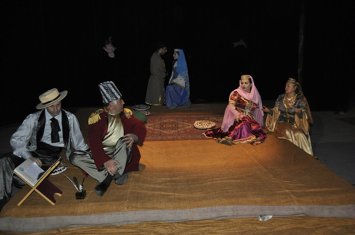Творческий коллектив Гянджинского драмтеатра выступит в Баку (фото)