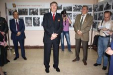 В Баку состоялось открытие фотовыставки, посвященной Дню Победы (фото)