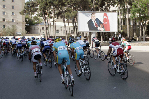 Second stage of international cycle tour finishes in Azerbaijan (PHOTO)