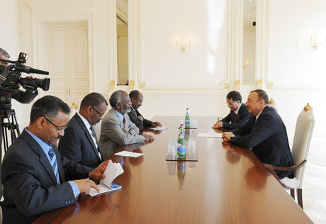 Президент Азербайджана принял делегацию во главе с министром иностранных дел Судана