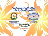 Baku traffic police distribute leaflets to drivers on Eurovision-2012 (PHOTO) - Gallery Thumbnail