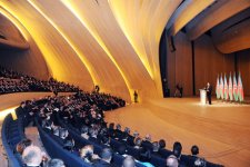 Президент Азербайджана и его супруга приняли участие в церемонии открытия Центра Гейдара Алиева (ФОТО)