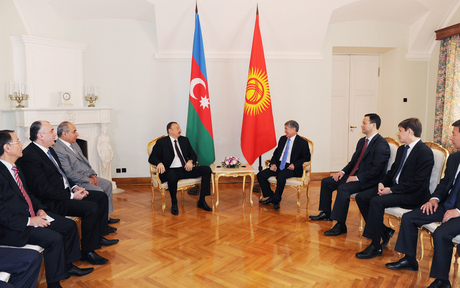 Azərbaycan Prezidenti İlham Əliyev Qırğızıstan Prezidenti Almazbek Atambayevlə görüşüb (FOTO) - Gallery Image