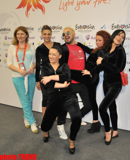 Участник "Евровидения-2012"  мечтает о доме в Азербайджане (фотосессия)