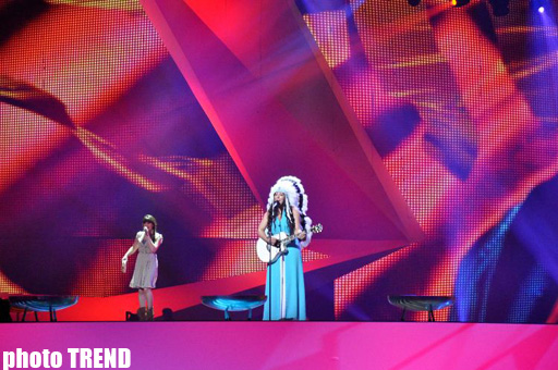 Eurovision 2012 Dutch participant presents her song (PHOTO) - Gallery Image