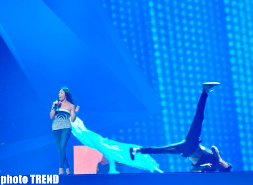 Финалистка "Евровидения 2012" Анггун на сцене "Baku Crystal Hall" (фотосессия)
